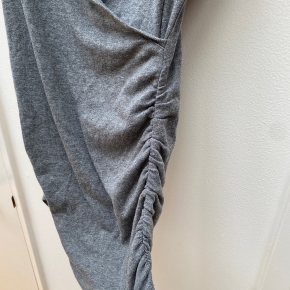 EXPRESS Grey Ruched Top - Picture 4 of 5